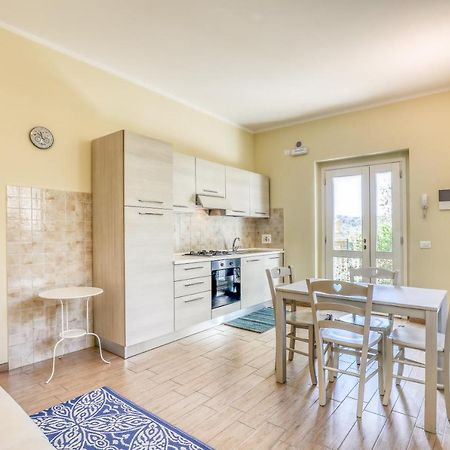 Residence Viviverde Terni Bagian luar foto