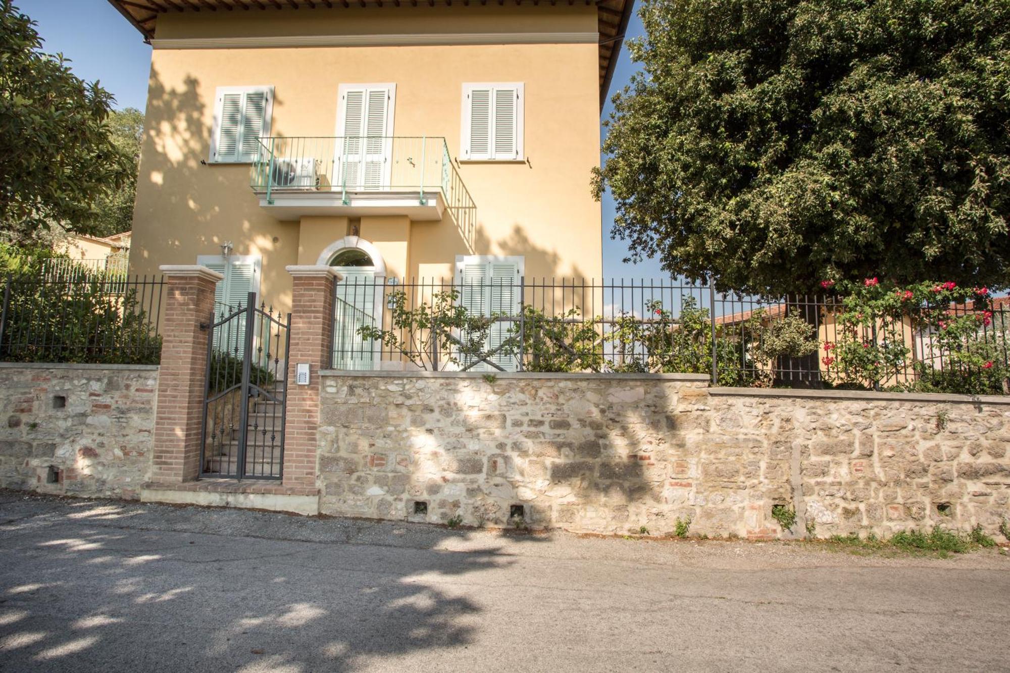 Residence Viviverde Terni Bagian luar foto