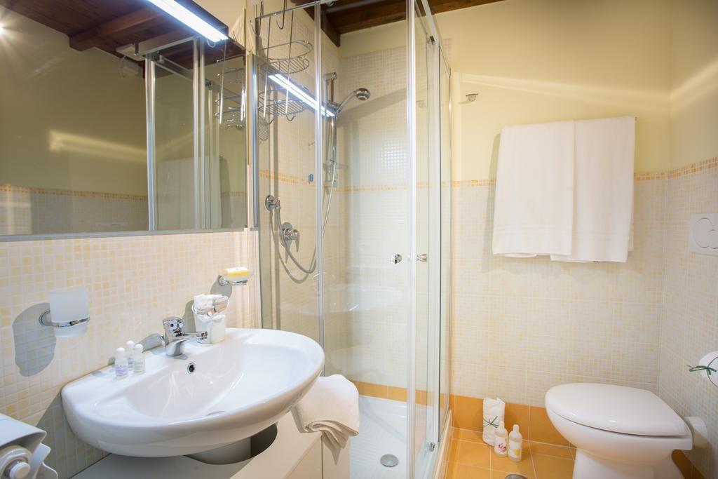 Residence Viviverde Terni Bagian luar foto